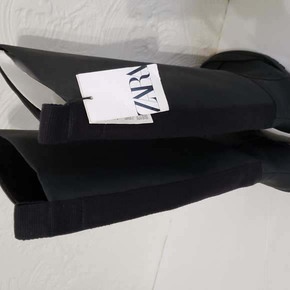 RARE ZARA Lug Sole Low Heel Black Rubberized Bloggers Favorite Size 7.5 - Picture 8 of 10